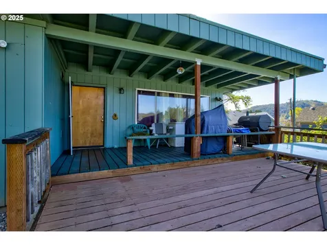 910 SE Kane Street Roseburg OR 97470