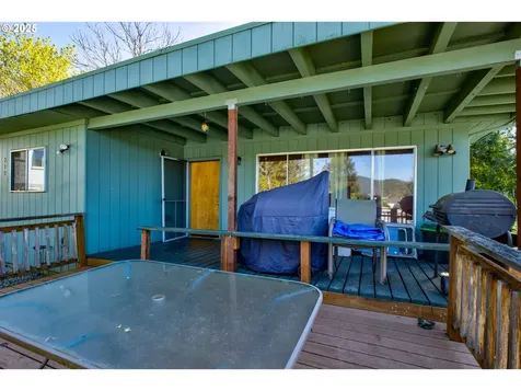 910 SE Kane Street Roseburg OR 97470
