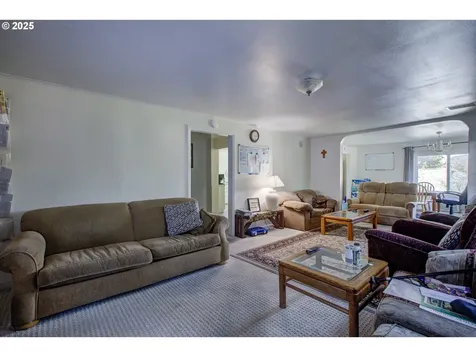 910 SE Kane Street Roseburg OR 97470