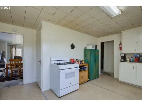 910 SE Kane Street Roseburg OR 97470