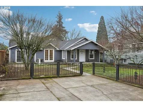 5116 SE Knapp Street Portland OR 97206