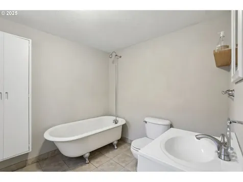 5116 SE Knapp Street Portland OR 97206