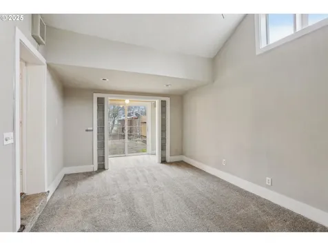 5116 SE Knapp Street Portland OR 97206