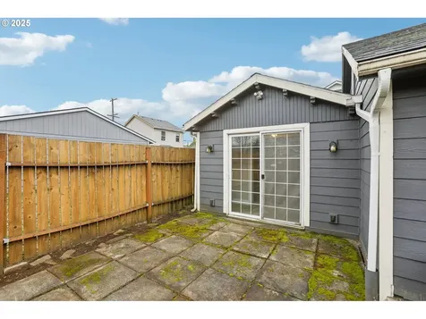 5116 SE Knapp Street Portland OR 97206