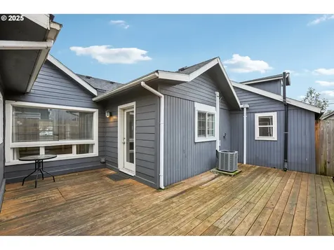 5116 SE Knapp Street Portland OR 97206
