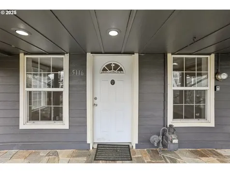 5116 SE Knapp Street Portland OR 97206