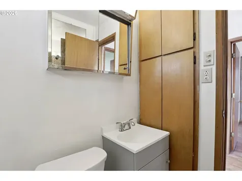 1311 E 32nd Avenue Vancouver WA 98661