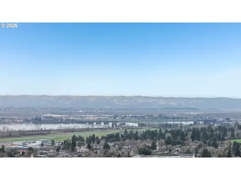 1311 E 32nd Avenue Vancouver WA 98661