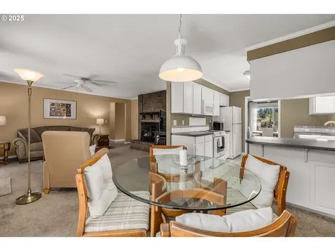 1775 NE Carole Court Hillsboro OR 97124