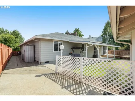 1775 NE Carole Court Hillsboro OR 97124