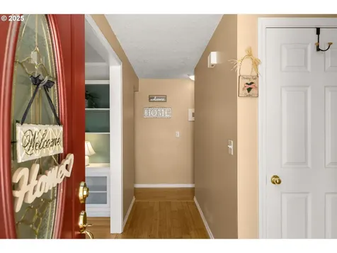 1775 NE Carole Court Hillsboro OR 97124