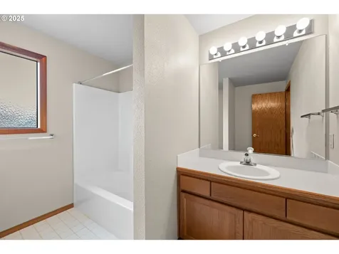 15609 NE Summerplace Drive Portland OR 97230