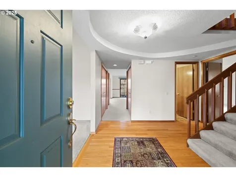 15609 NE Summerplace Drive Portland OR 97230