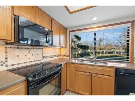15609 NE Summerplace Drive Portland OR 97230