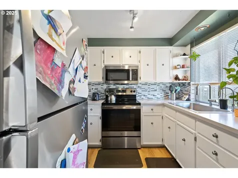 220 S 70th Street Springfield OR 97478