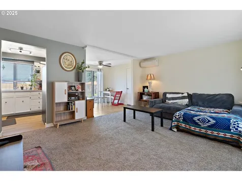 220 S 70th Street Springfield OR 97478