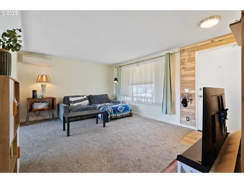 220 S 70th Street Springfield OR 97478