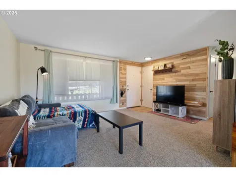 220 S 70th Street Springfield OR 97478