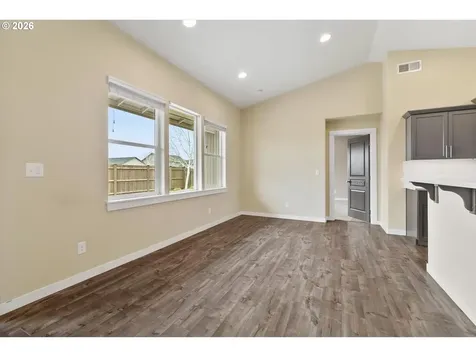 2433 NW Hazelwood Avenue Redmond OR 97756