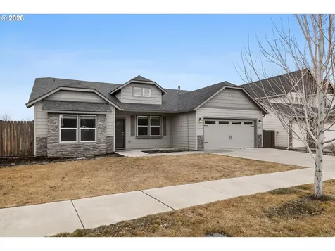 2433 NW Hazelwood Avenue Redmond OR 97756