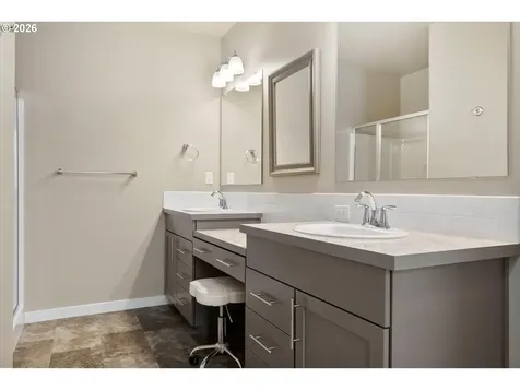 2433 NW Hazelwood Avenue Redmond OR 97756
