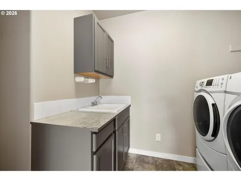 2433 NW Hazelwood Avenue Redmond OR 97756