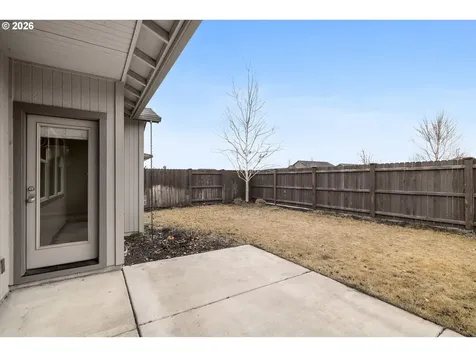 2433 NW Hazelwood Avenue Redmond OR 97756