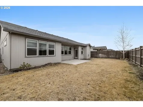 2433 NW Hazelwood Avenue Redmond OR 97756