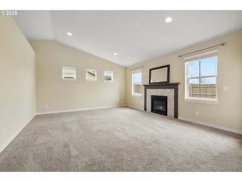 2433 NW Hazelwood Avenue Redmond OR 97756