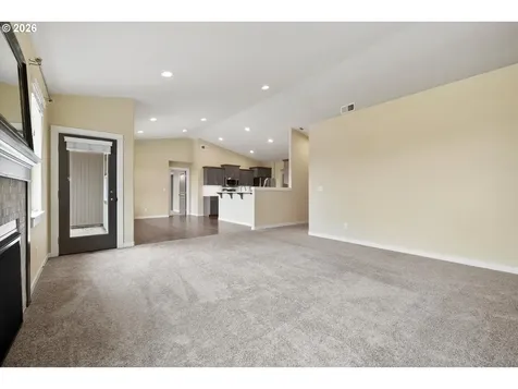 2433 NW Hazelwood Avenue Redmond OR 97756