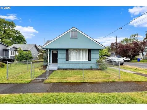 807 N 8th Avenue Kelso WA 98626