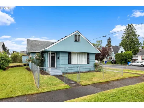 807 N 8th Avenue Kelso WA 98626