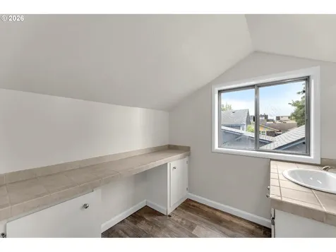807 N 8th Avenue Kelso WA 98626