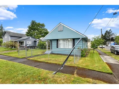 807 N 8th Avenue Kelso WA 98626
