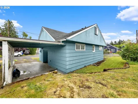 807 N 8th Avenue Kelso WA 98626