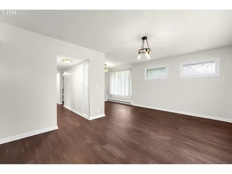 807 N 8th Avenue Kelso WA 98626