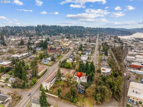 1016 Center Street Oregon City OR 97045