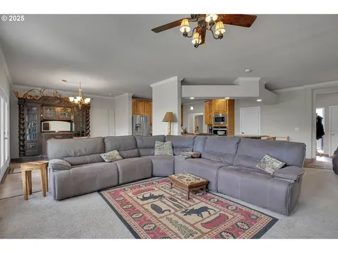 19313 S Upper Highland Road Beavercreek OR 97004