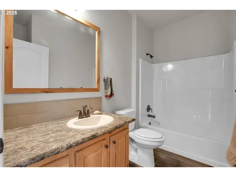 19313 S Upper Highland Road Beavercreek OR 97004