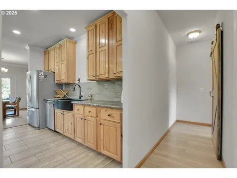 19313 S Upper Highland Road Beavercreek OR 97004