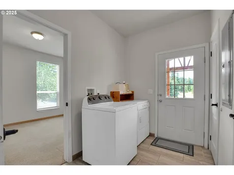 19313 S Upper Highland Road Beavercreek OR 97004
