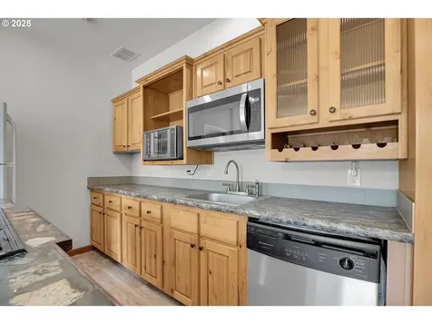 19313 S Upper Highland Road Beavercreek OR 97004