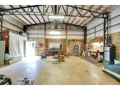 19313 S Upper Highland Road Beavercreek OR 97004
