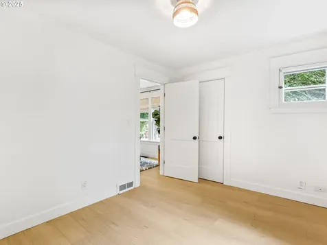 5235 SW View Point Terrace Portland OR 97239