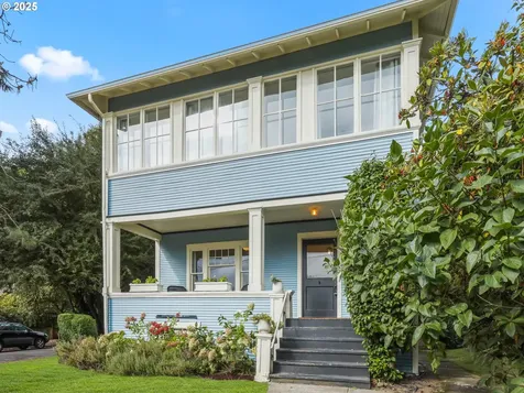 5235 SW View Point Terrace Portland OR 97239