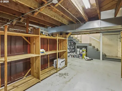5235 SW View Point Terrace Portland OR 97239