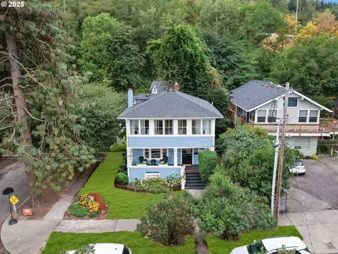 5235 SW View Point Terrace Portland OR 97239