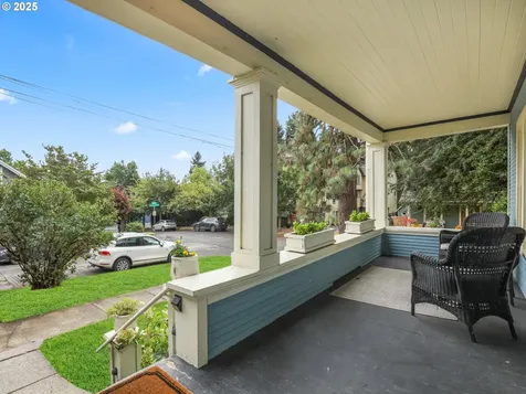 5235 SW View Point Terrace Portland OR 97239