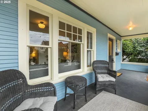 5235 SW View Point Terrace Portland OR 97239