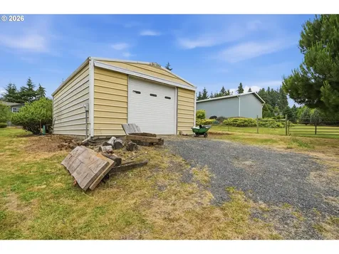34007 Sykes Road St. Helens OR 97051
